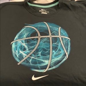 Nike T-shirt